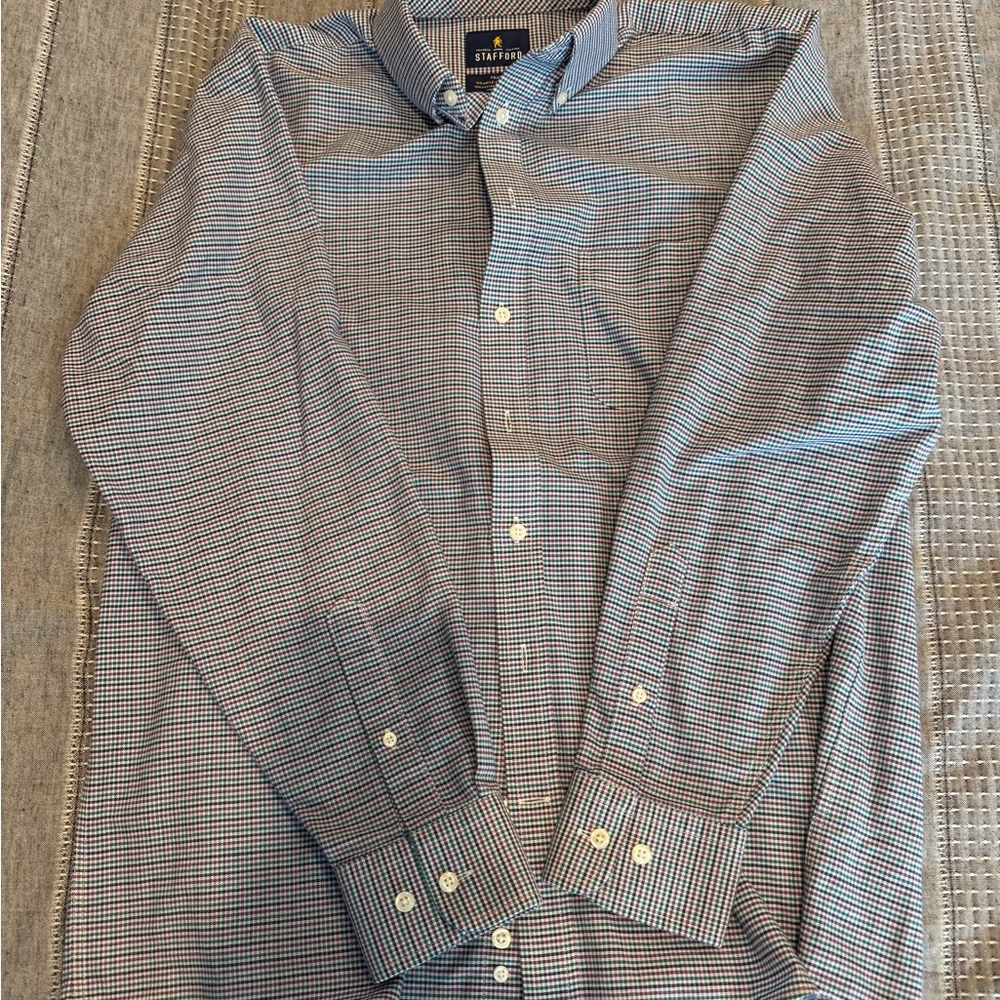 Stafford Men's Blue and White Plaid Shirt